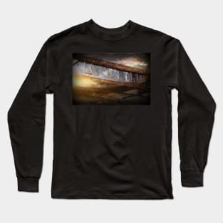 Battery Mishler ceiling, upward opening Long Sleeve T-Shirt